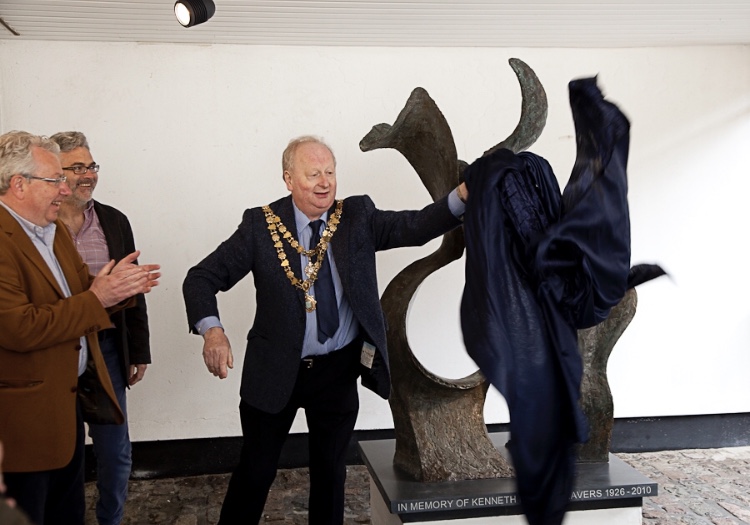 St Ives Mayor unveiling 'Free Spirit'